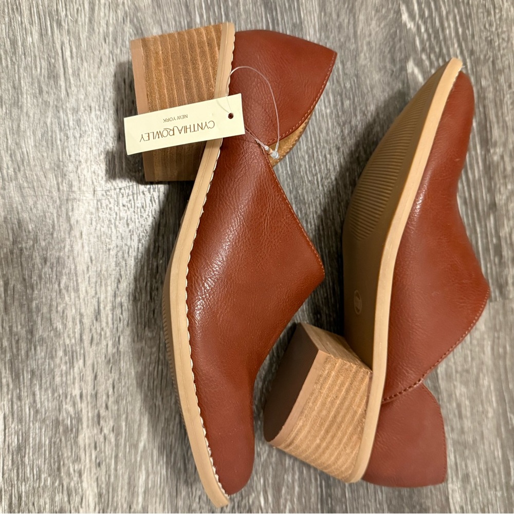 Cynthia Rowley Brown and Cream Clogs with Chunky Wooden Heel
